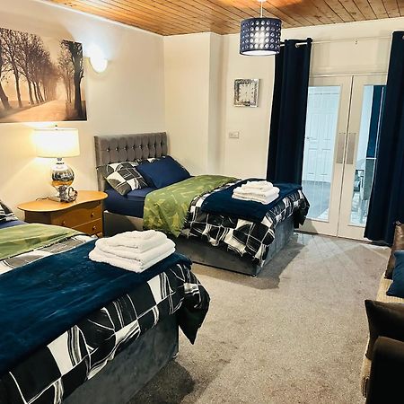 Modern 2 Bedroom Apt Derby City Esterno foto