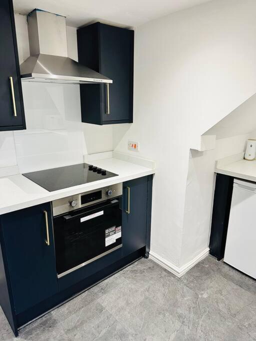 Modern 2 Bedroom Apt Derby City Esterno foto