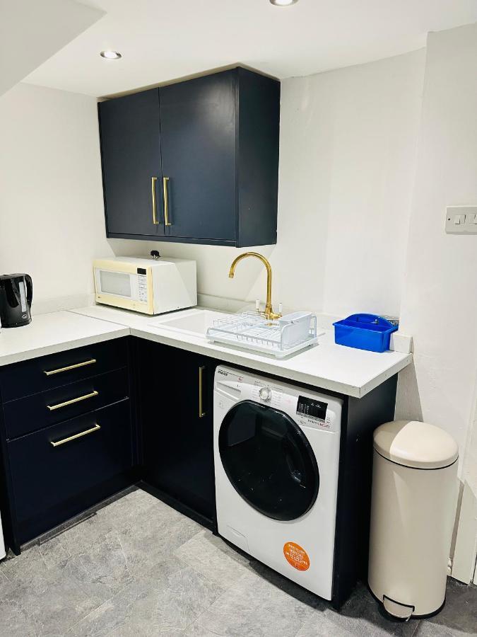 Modern 2 Bedroom Apt Derby City Esterno foto