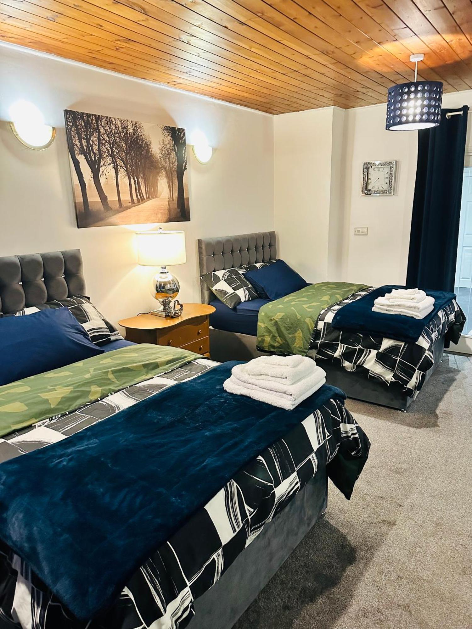 Modern 2 Bedroom Apt Derby City Esterno foto